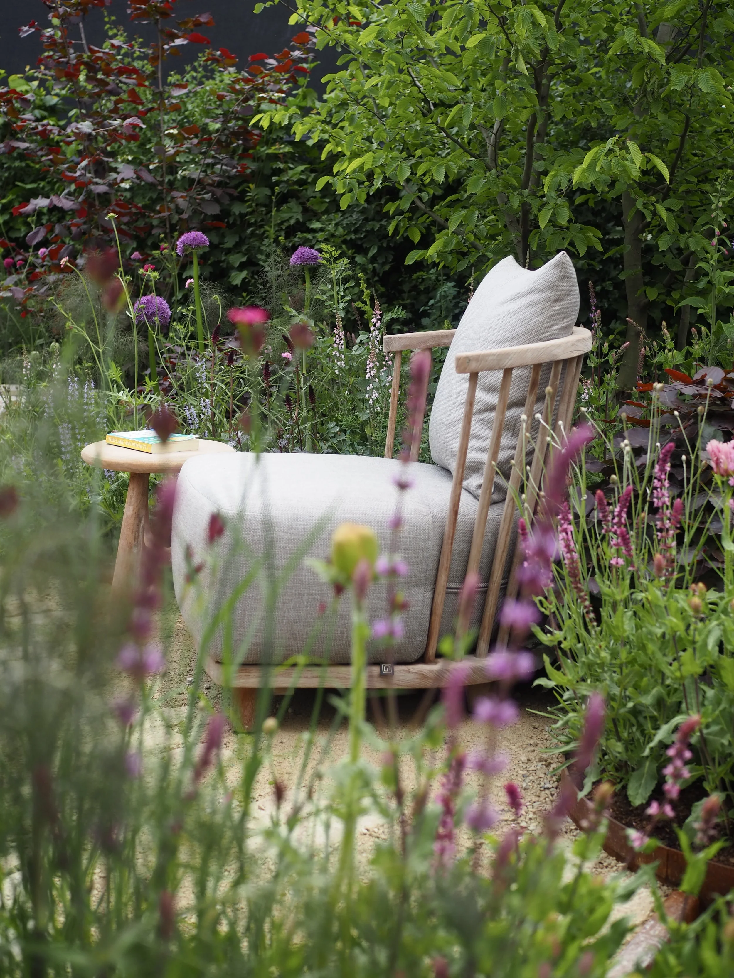 reading nook garden
