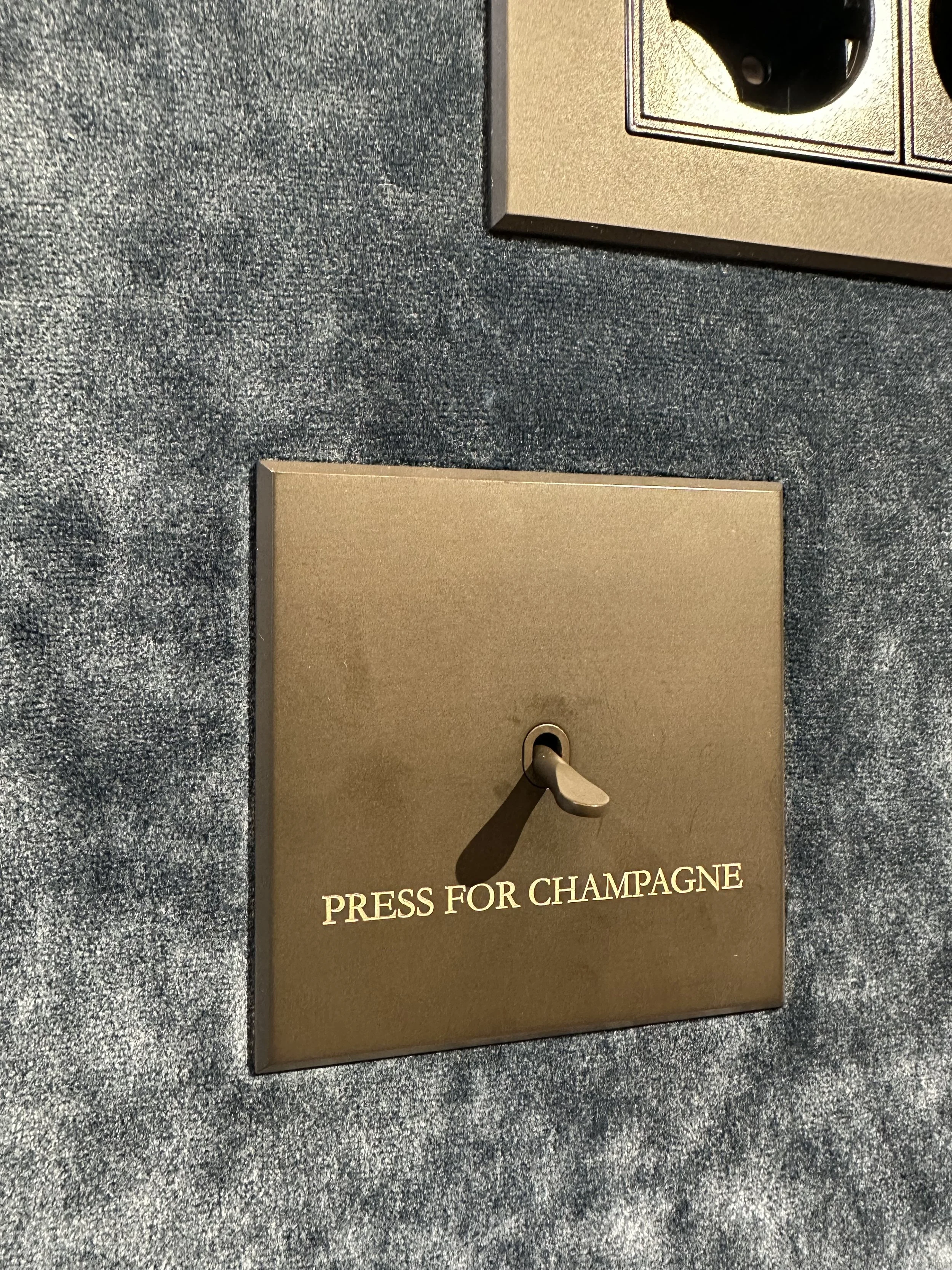 press for champagne