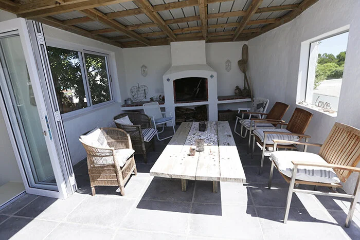 Sheltered Braai Area