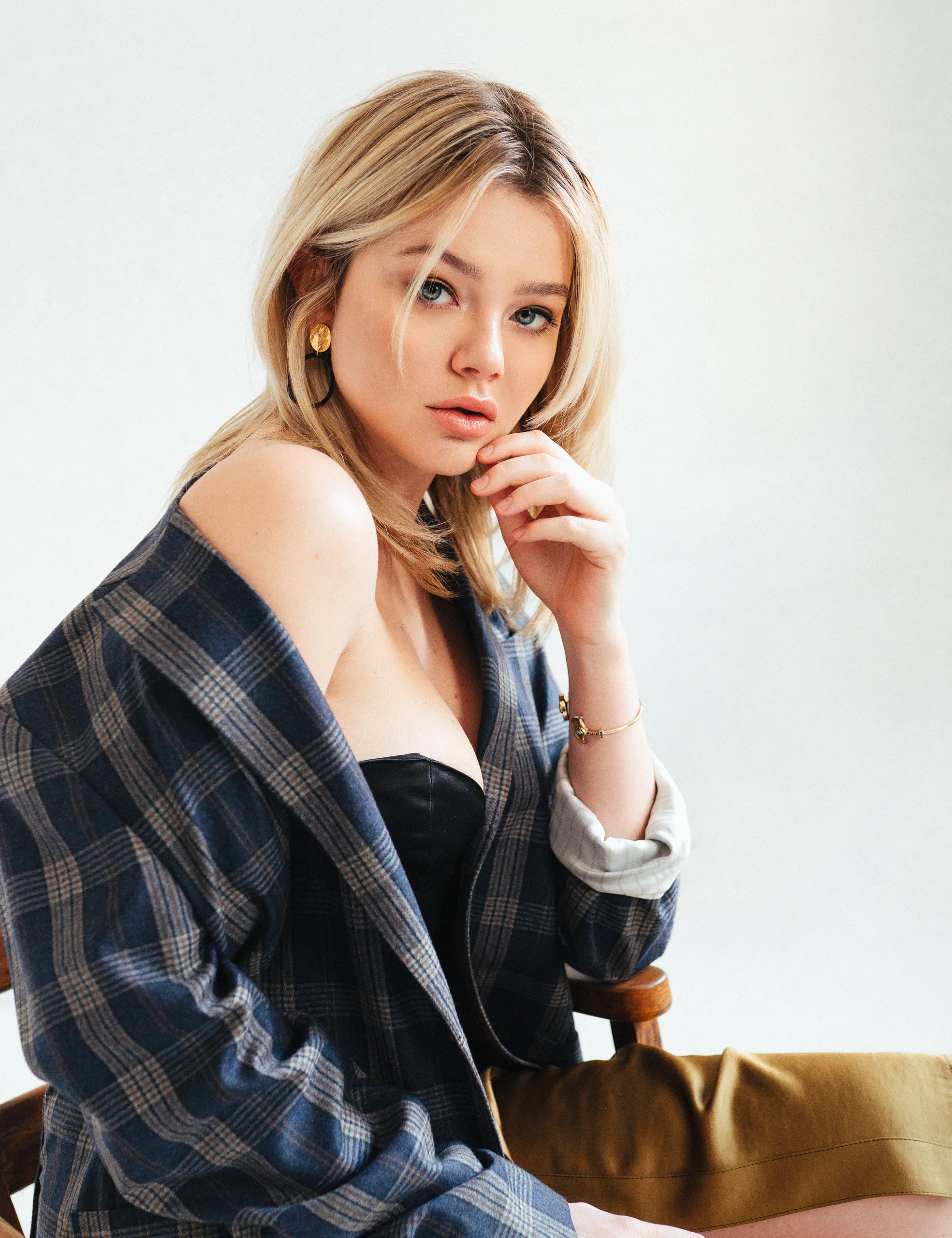 Clodelle_X_AvrilMagazine_01.jpg