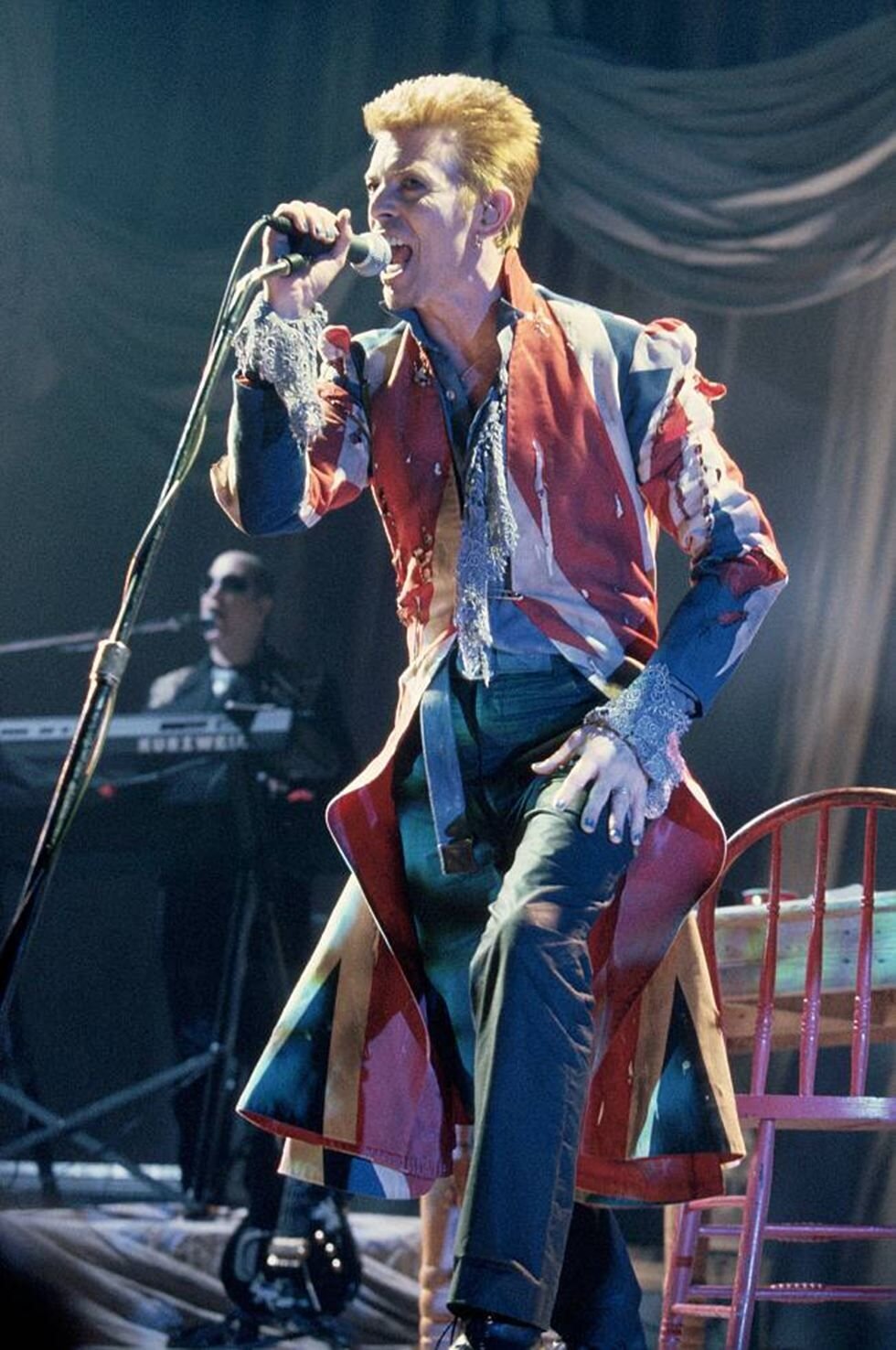 David Bowie Frock coat 1997.jpg