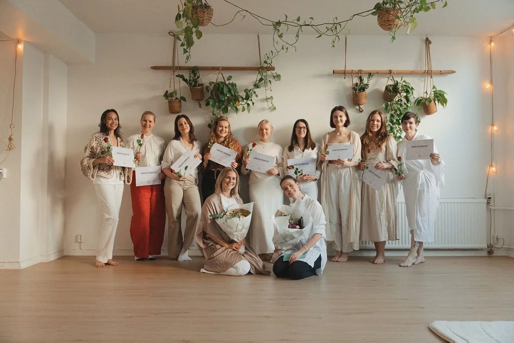 LUNAR YIN YOGA TEACHER TRAINING
