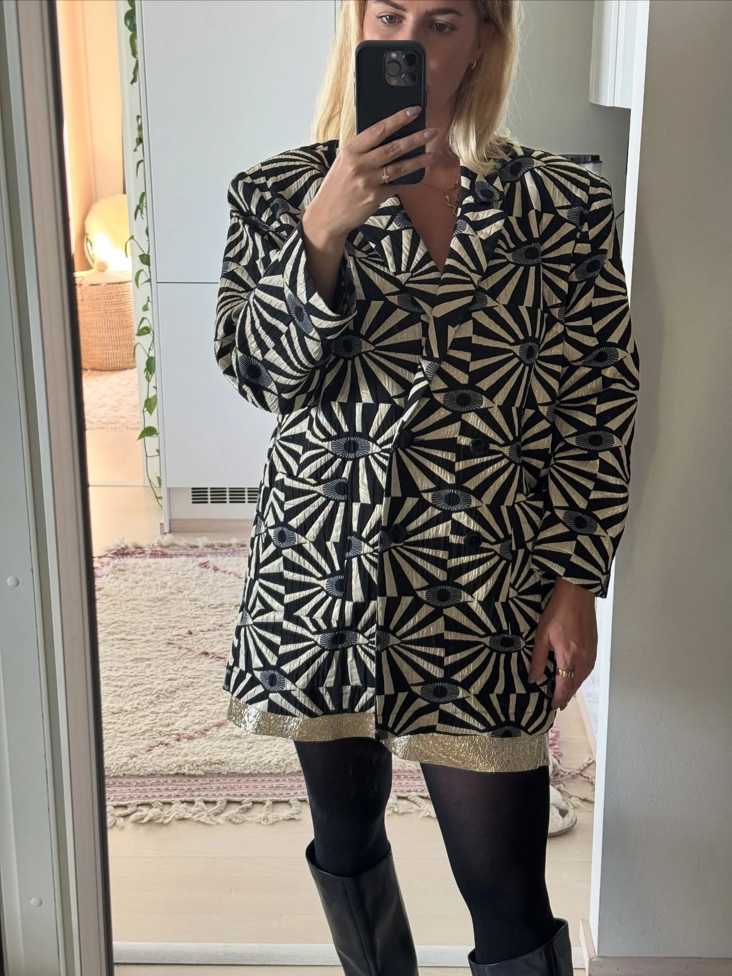Outfit appreciation post on a Full Moon in Aries kinda vibes 🌕🖤🧡👁️⚜️✨ @vimmacompany 

#pr #outfits