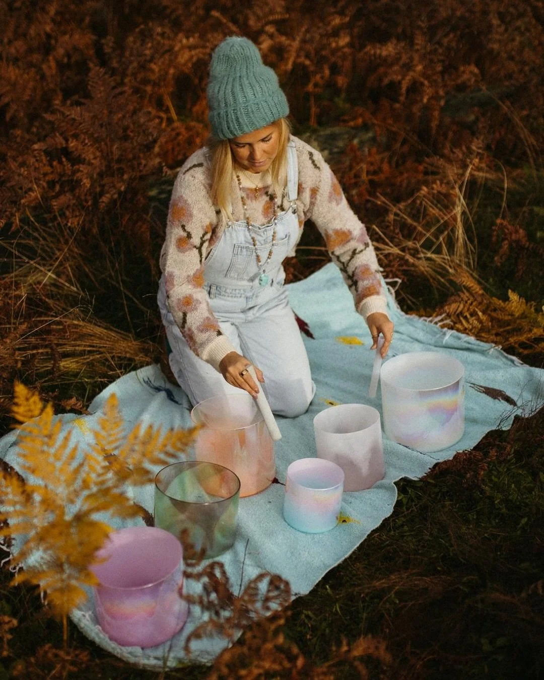 Recently I had a clarity session with @tiina.palva and we ended up talking about intention.
In yoga, we often hear the word sankalpa: a heartfelt intention. But it goes way beyond our practice on the mat.
It’s also something Oprah wrote in th