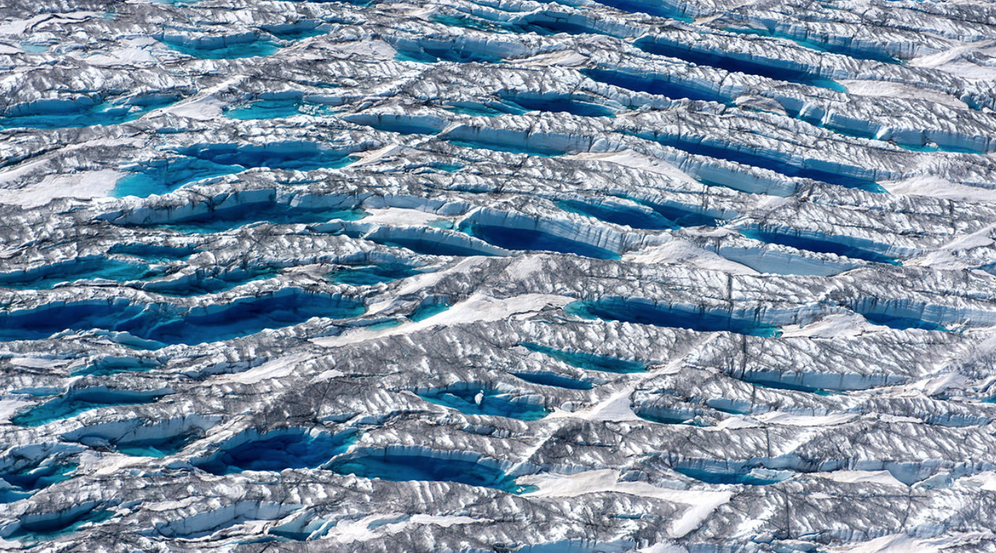Alaskan ice climbing. ледяной каньон гренландия. ледник на вершине килиманджаро. айс клайминг вид спорта. байкал зимой люди.