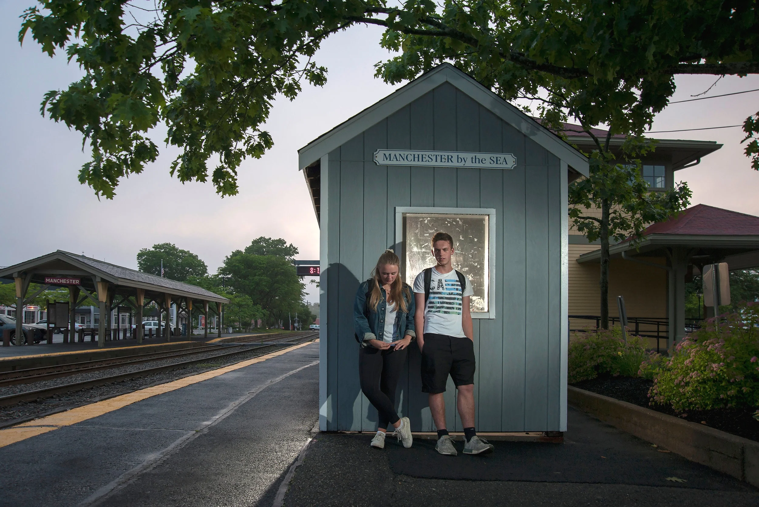 Couple - manchester station copy.jpg