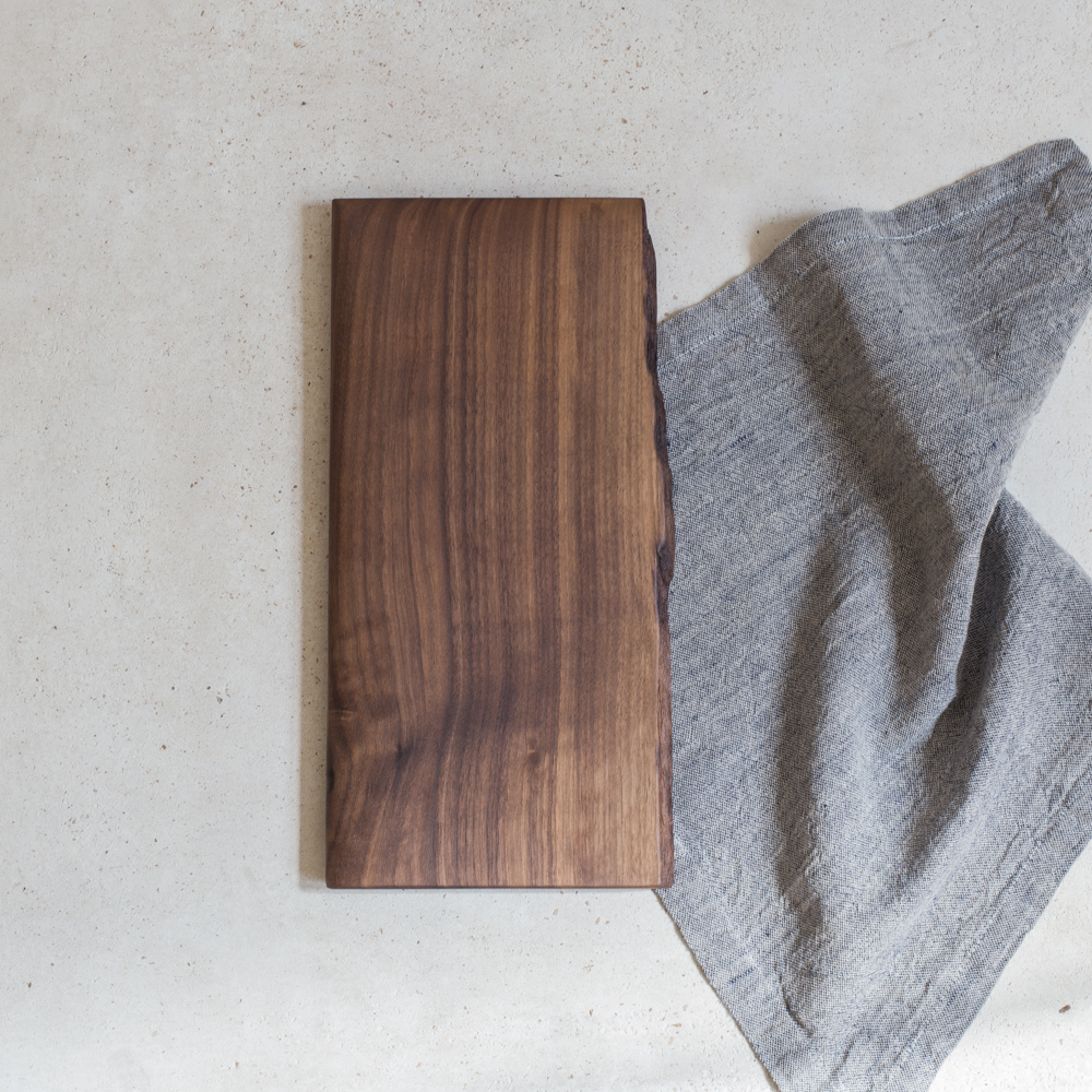 walnut-serving-chopping-board-3-4.jpg