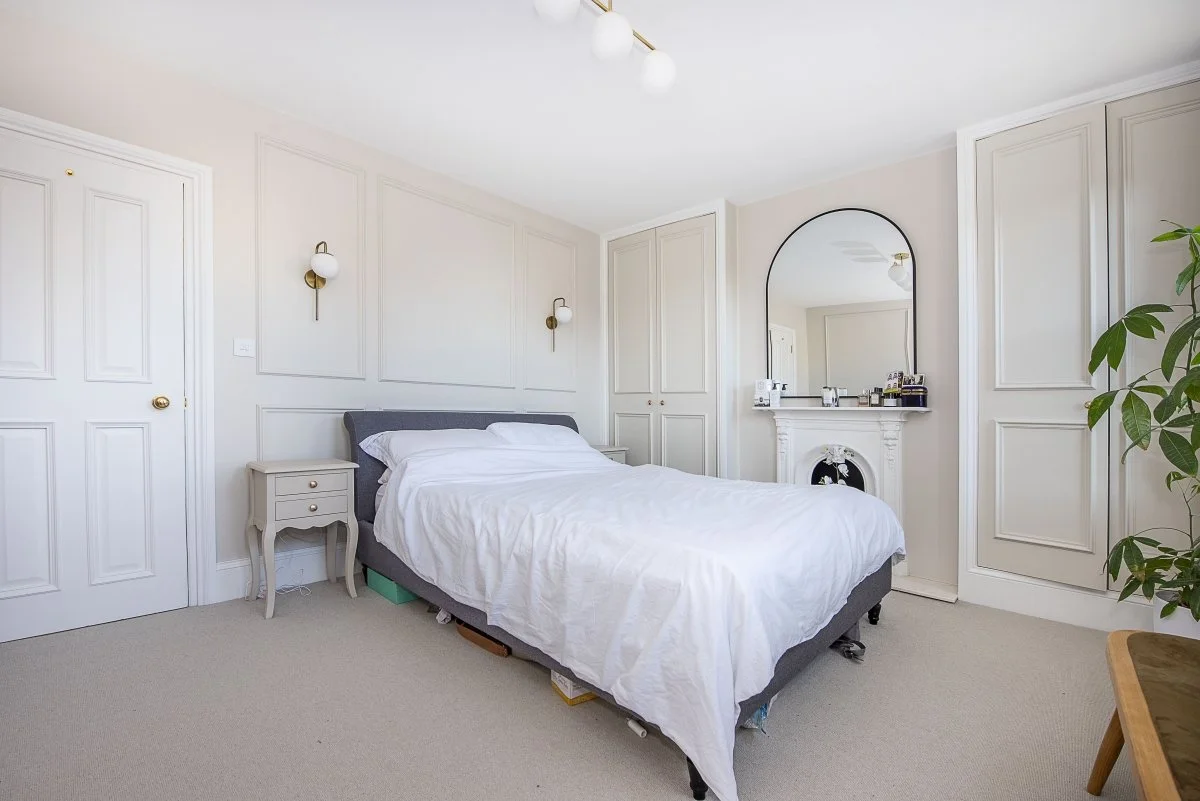 Wimbledon Main bedroom.jpg