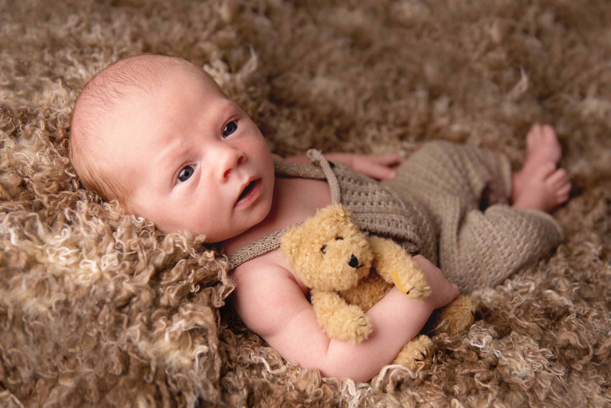 newborn photographer-2.jpg