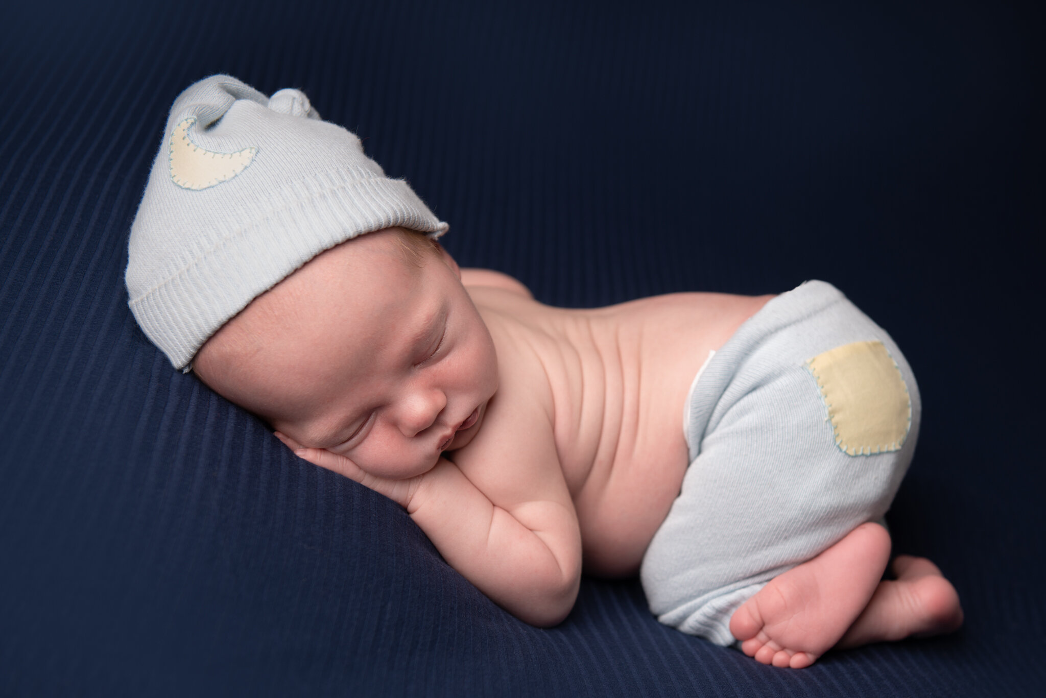 newborn photographer-5.jpg