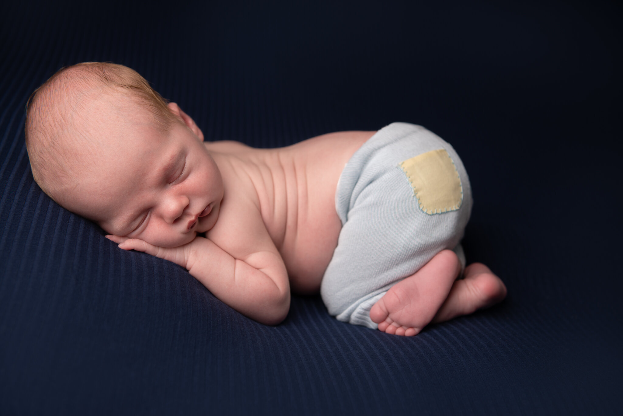 newborn photographer-4.jpg