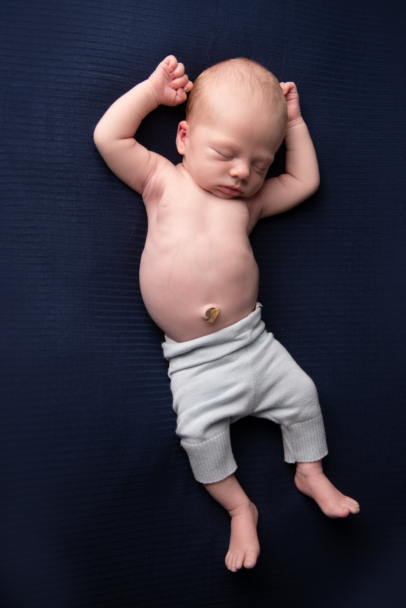 newborn photographer-6.jpg