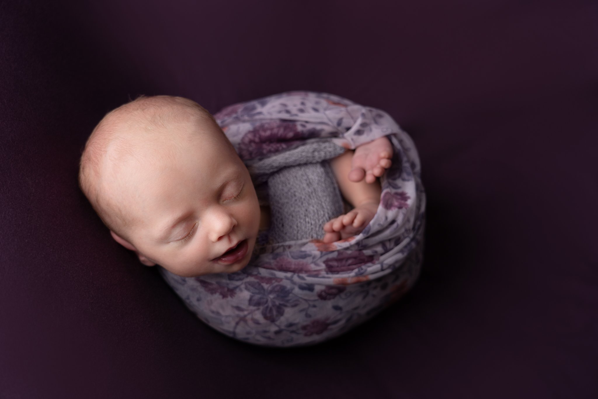 newborn photographer-1.jpg