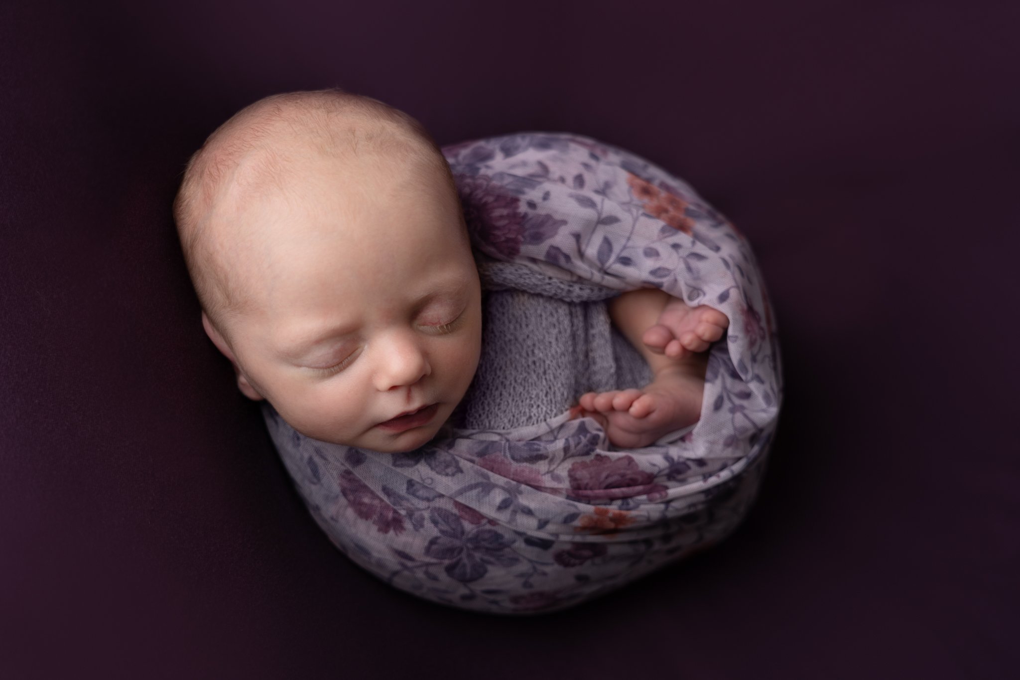 newborn photographer-2.jpg