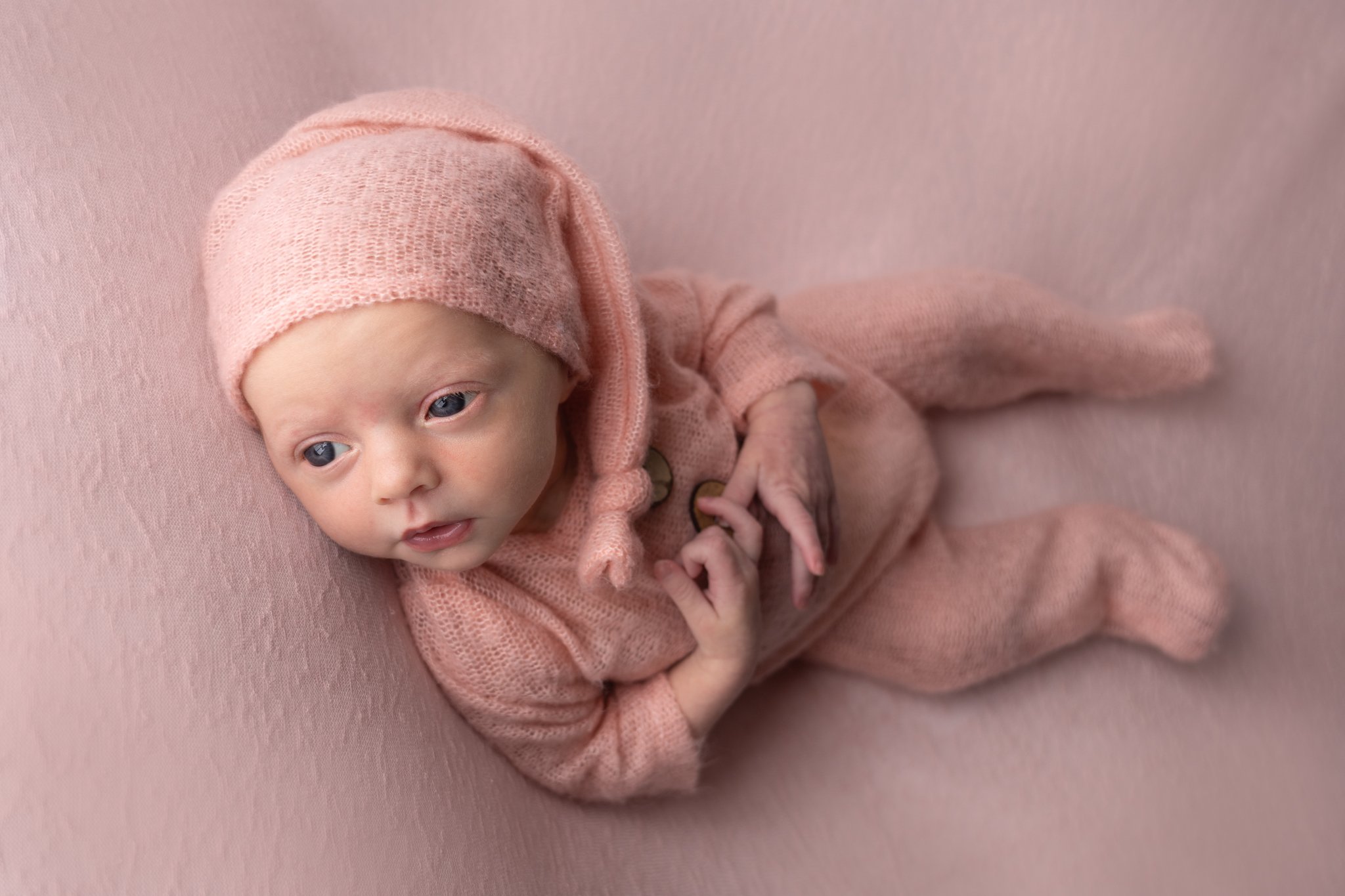 newborn photographer-4.jpg