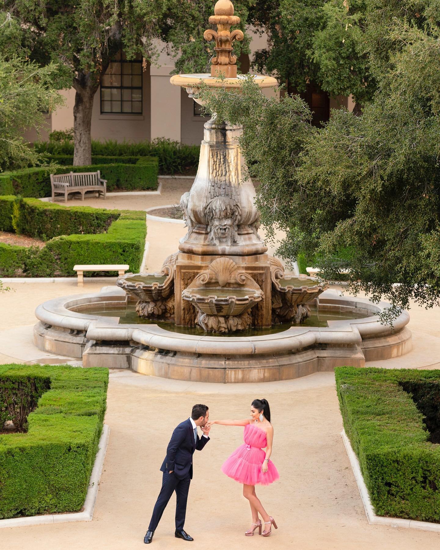 She said Yes! Engagement photoshoot at the gorgeous Pasadena City Hall! 
#dukeimages 

#engagementphotos #engaged #gettingmarried #engagment #weddingphotography #shesaidyes