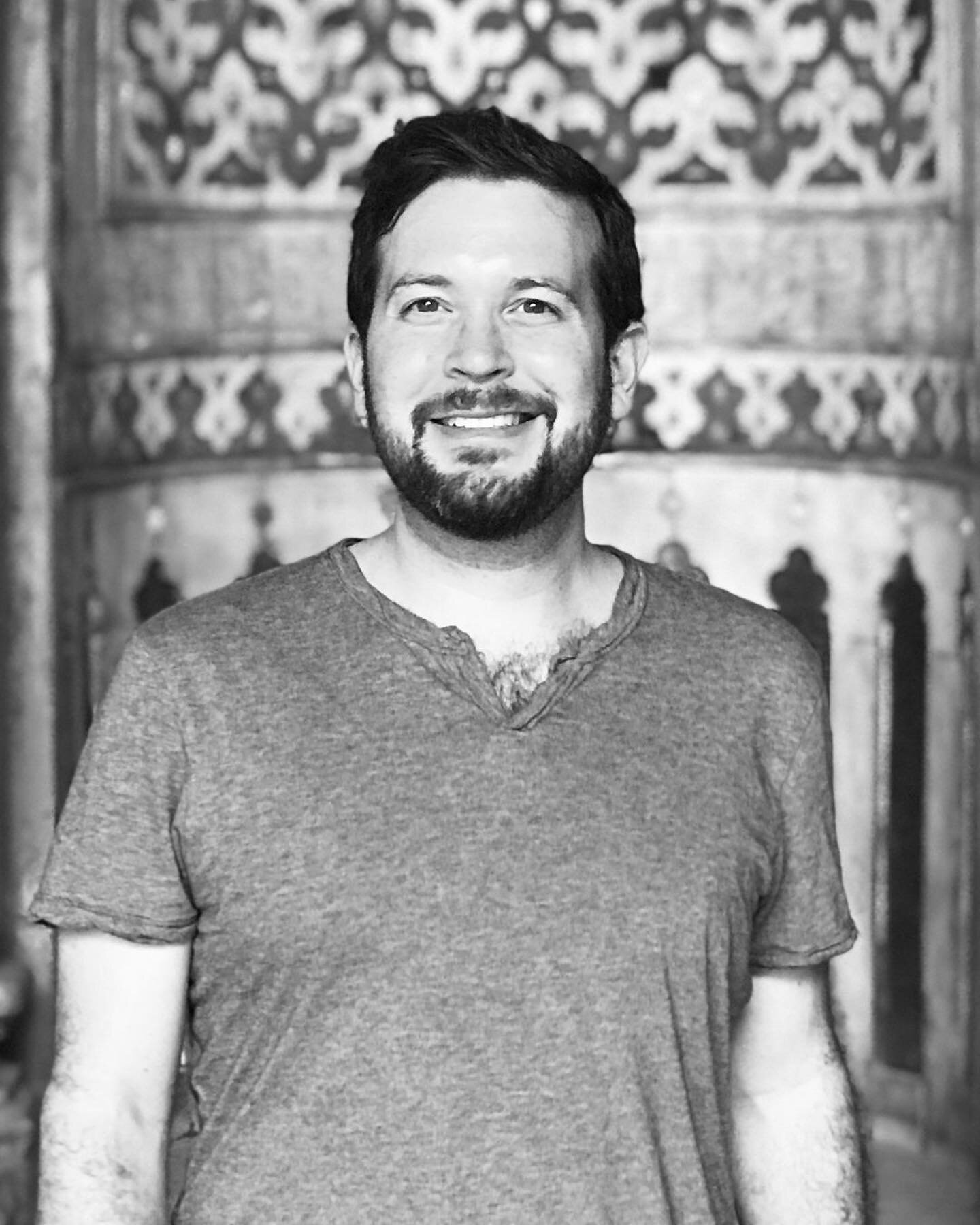 Today, we are excited to introduce one of our favorite authors, @dlsandhaus of &ldquo;Drunk in China: Baijiu and the World's Oldest Drinking Culture.&rdquo;⁣⁣⁣⁣⁣⁣ 🍶
⁣⁣⁣⁣⁣⁣
Swipe left to read our interview on how Derek and Potomac Books brought his c