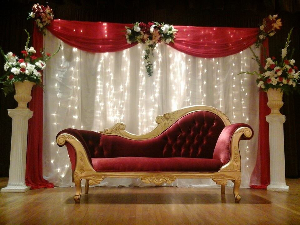 Red &amp; Gold Chaise