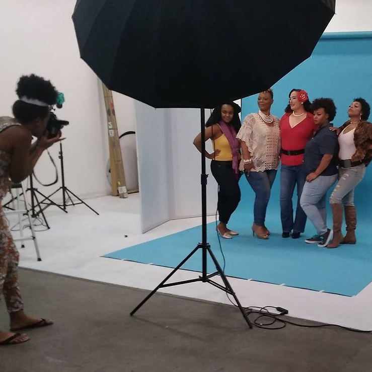 Copy of Deanna S Reid, The Social Photog behind the scenes for #azCurves photo campaign
