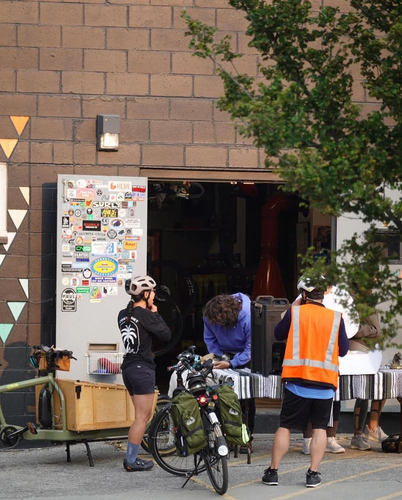 Bike to Work Day Pitstop @ Ponderosa Cyclery, with lululemon!