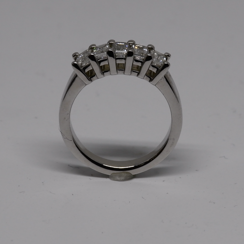 Ladies 14 Carat White Gold