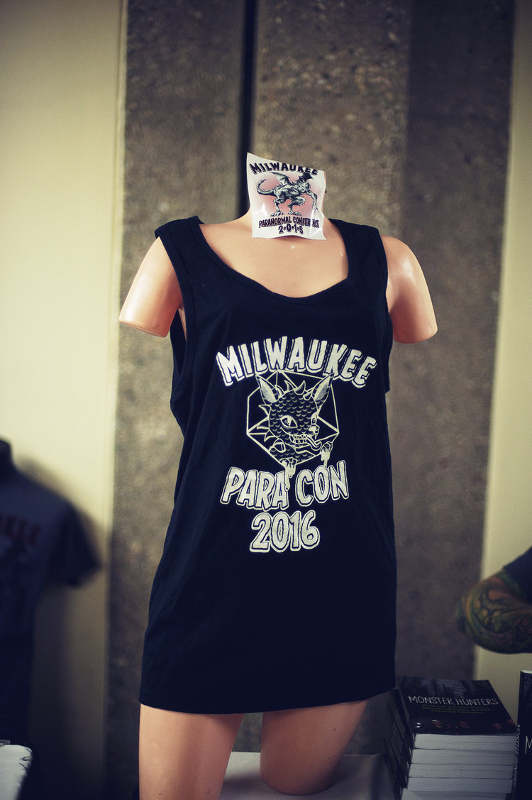 If you like what you see, visit the Milwaukee Para Con's online store here .