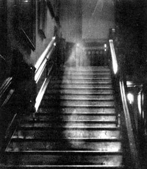 Now that's what I call a ghost photo!