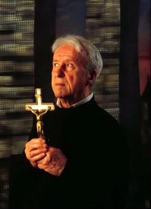 Father Malachi Martin was the inspiration for the priest in The Exorcist .
