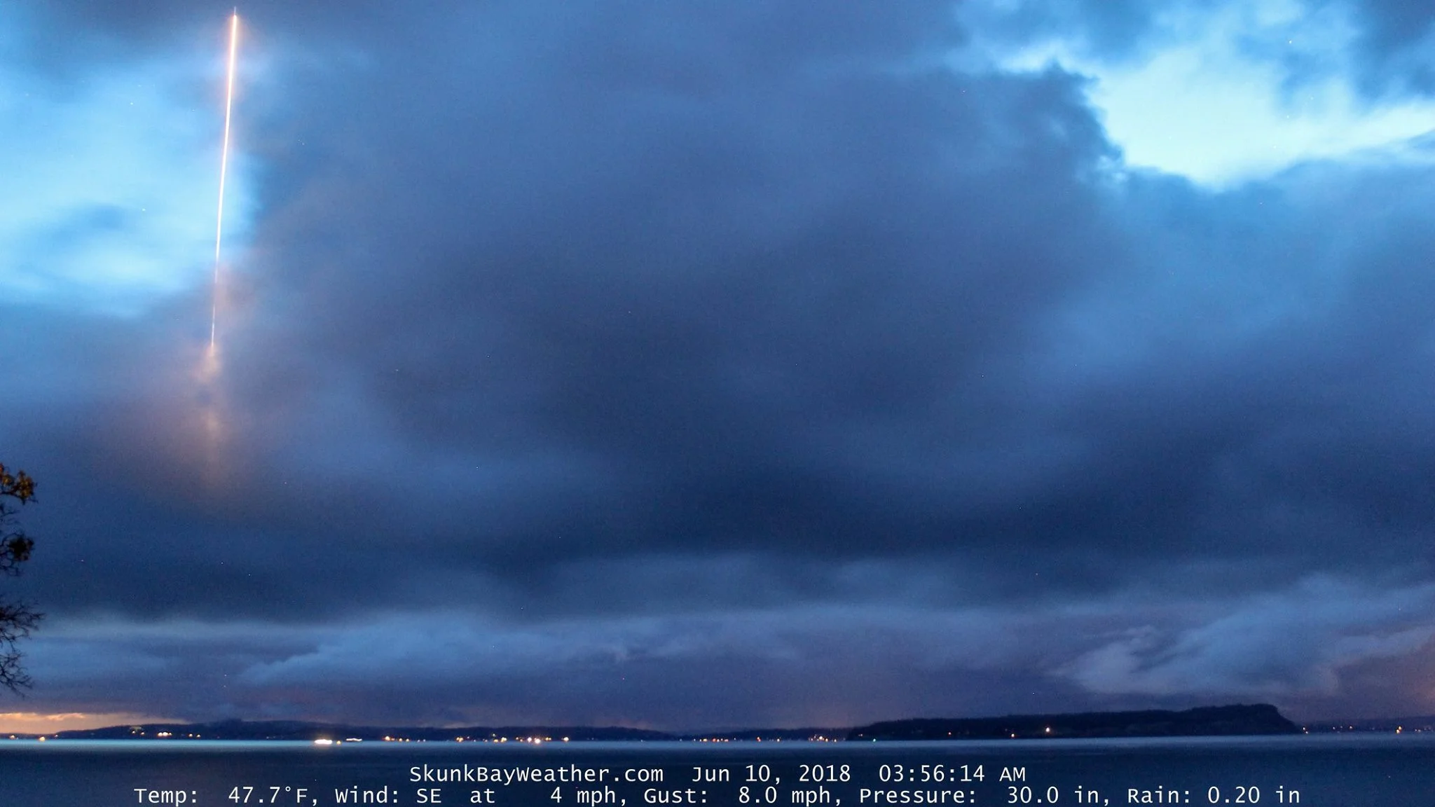 The "missile" captured by Greg Jonhson's night camera. (Image credit: Greg Johnson/Skunk Bay Weather)