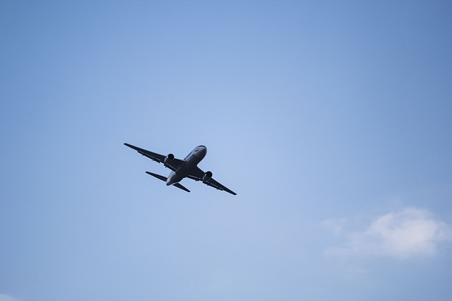 plane-1712737_640.jpg