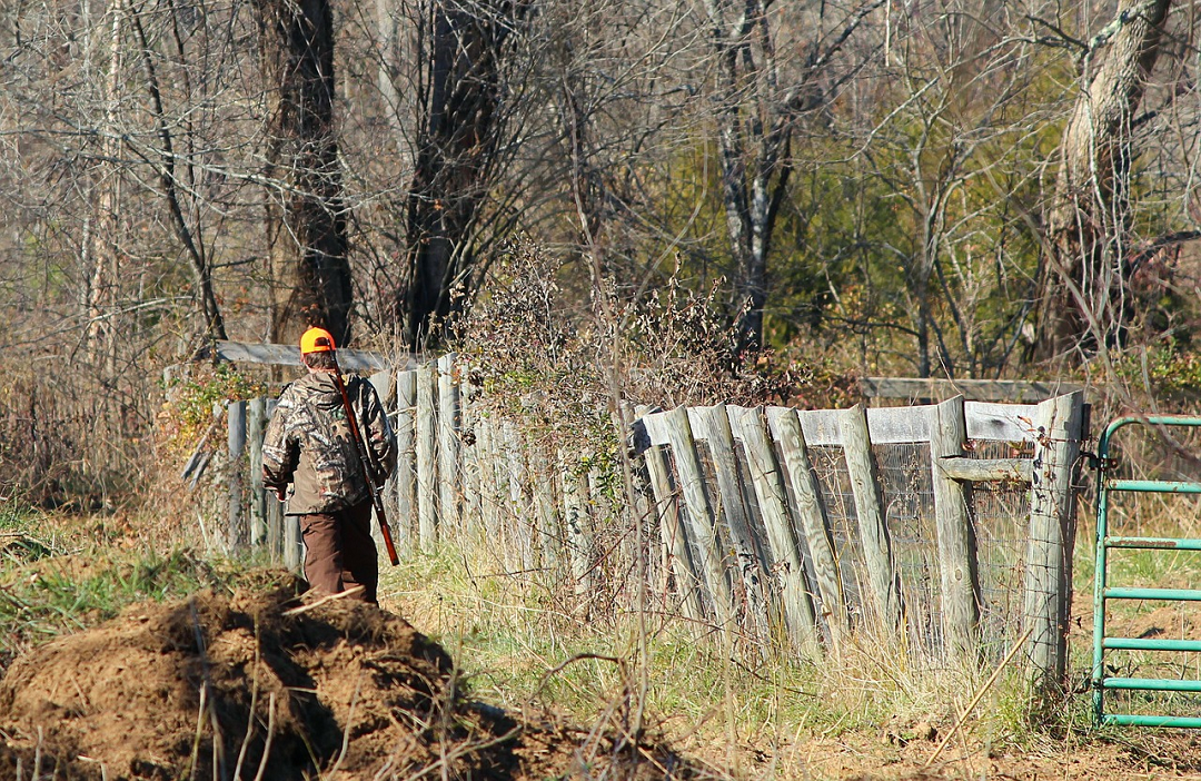 hunter-67002_1280.png