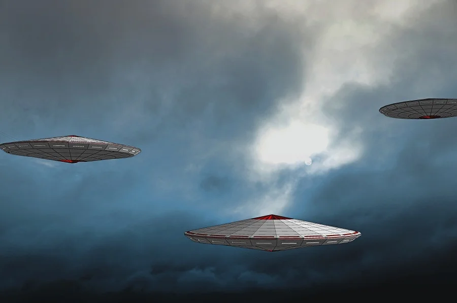 ufo-1476946_1920.jpg