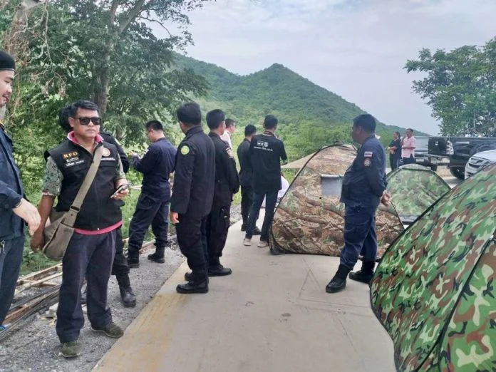 Police and Forestry officials at Khao Kala mountain in Thailand’s Nakhon Sawan province on August 16th. (Khao Sod)