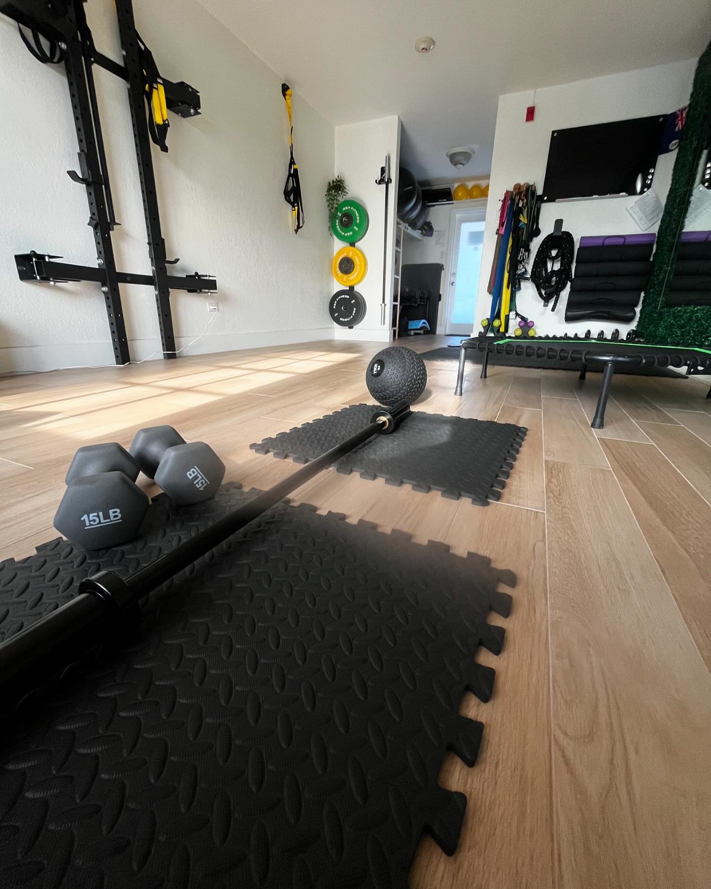 Come join me in your own private studio for a personal training session 💪