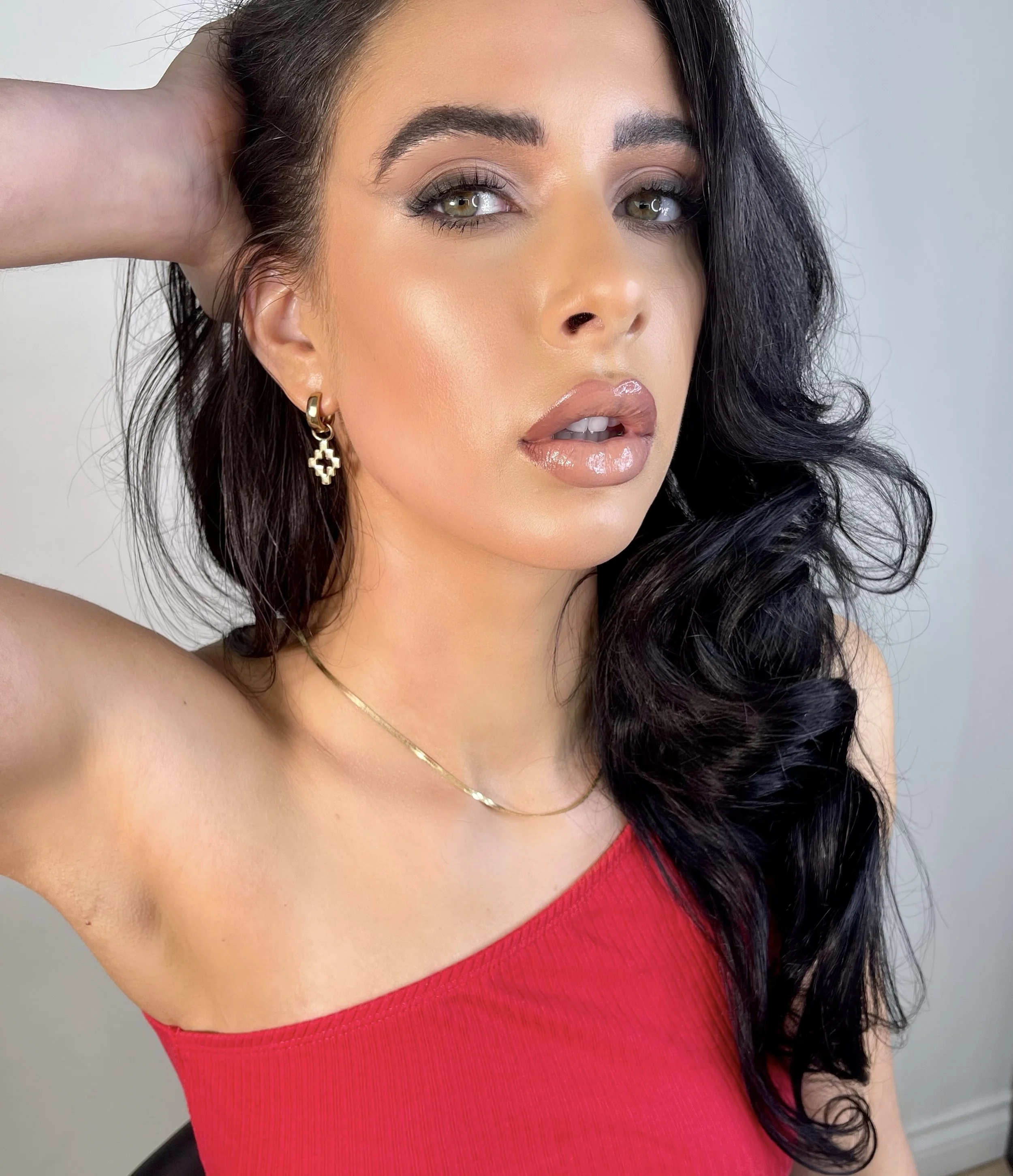 Facetune_03-02-2021-20-49-40.jpg