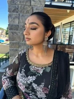 Facetune_15-08-2023-10-53-35 Small.jpeg