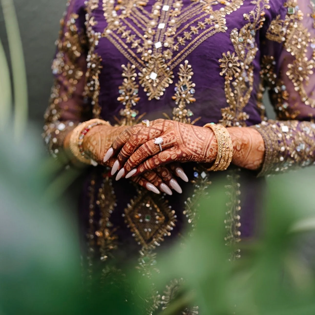 Kaajal&rsquo;s Sangeet Look @kaajaldhillon 

photography: @varsolavisuals 
Decor: @venyoudecor 
Hair: Avneet Choda 
mehendi: @munirasmehndi 

#madeinlondonstudio #bride #bridal