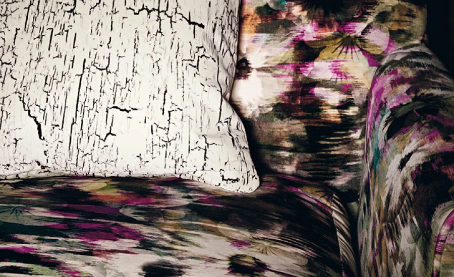 Kansai Black Edition Wallpapers Shades Interiors