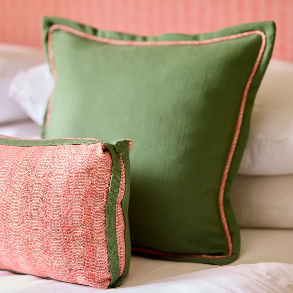 CHESIL_LAMINA_CARMINE_BEDROOM_210_1000x.webp