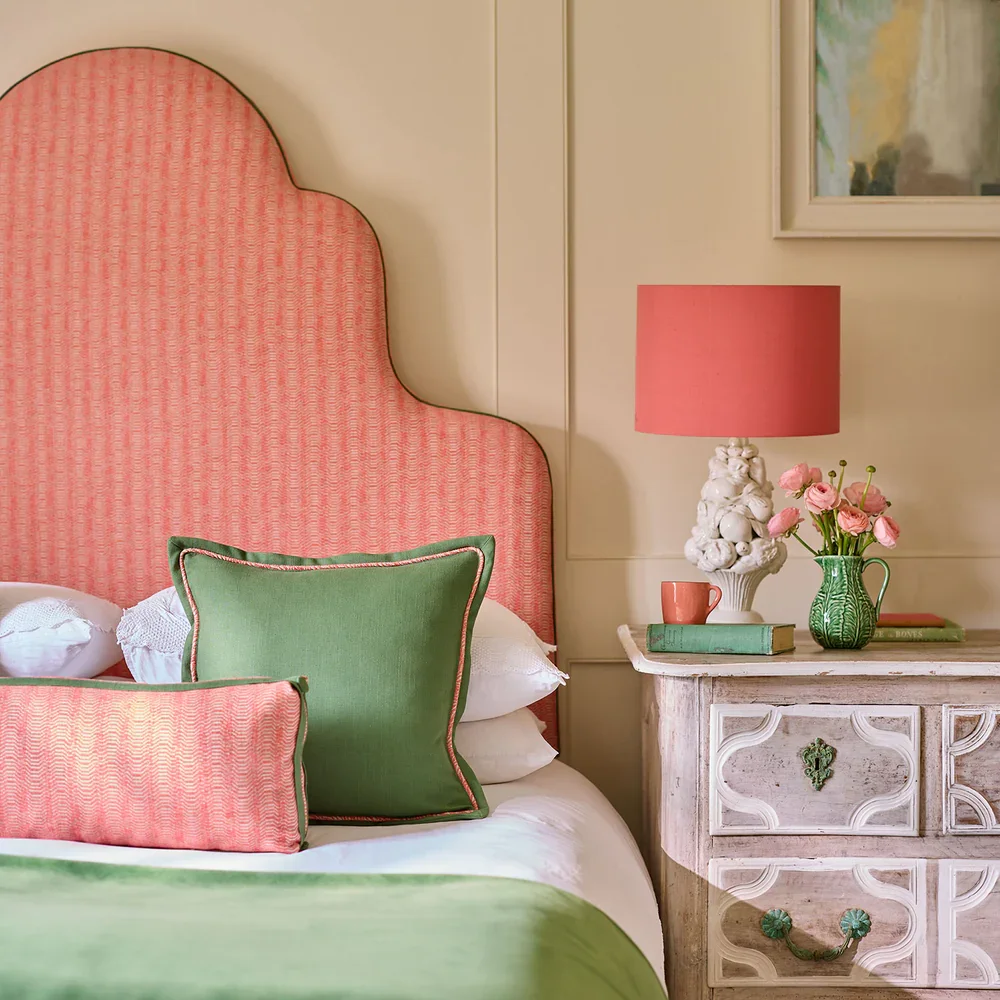CHESIL_LAMINA_CARMINE_BEDROOM_199-B_7b5e02a9-30a7-47bf-a3df-85587fad3f1f_1000x.webp