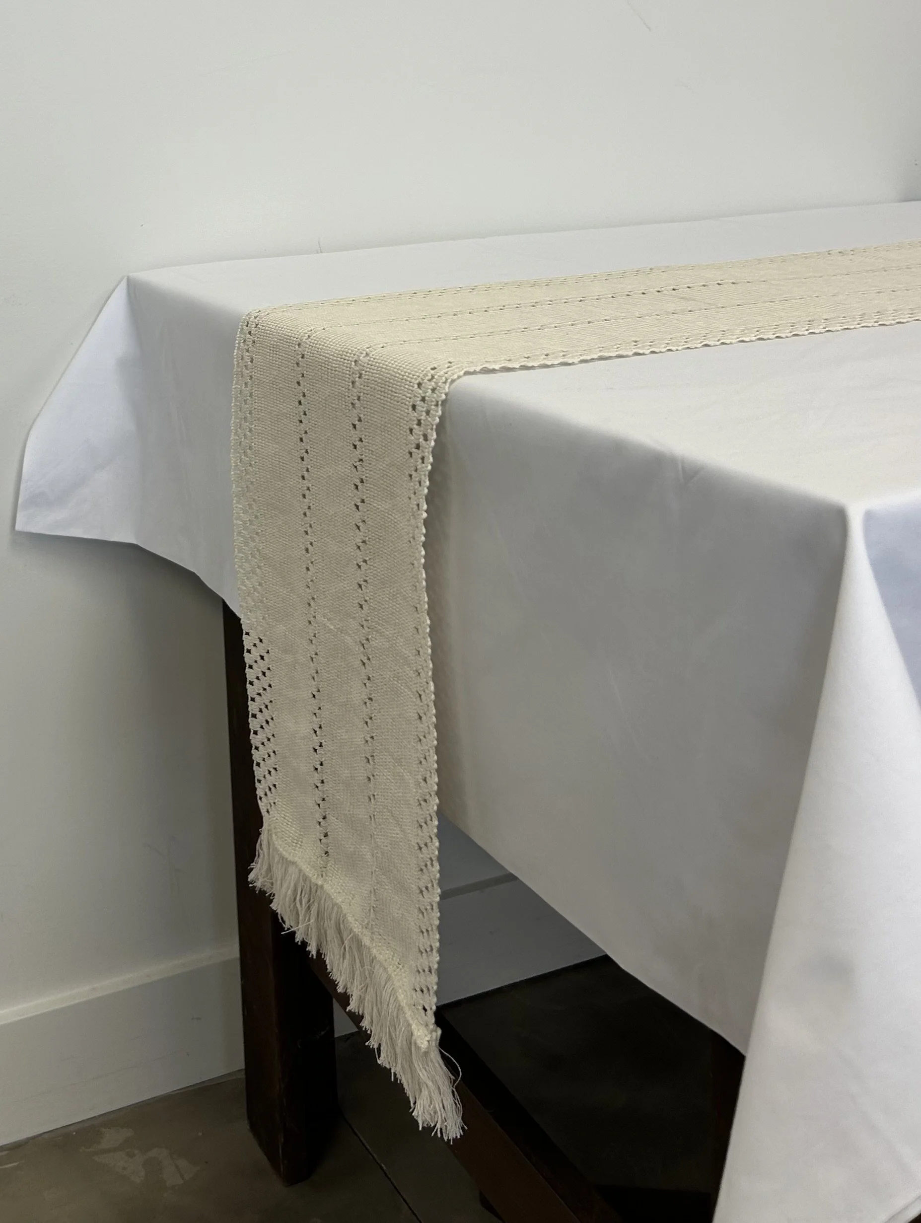 Natural macrame table runner makes a great versatile piece for any party