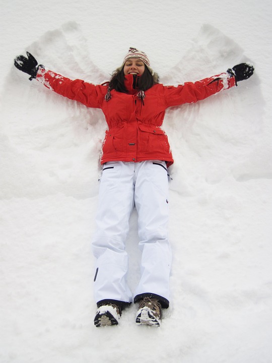 Why wait for Winter and snow when you can make laundry angels all year round?