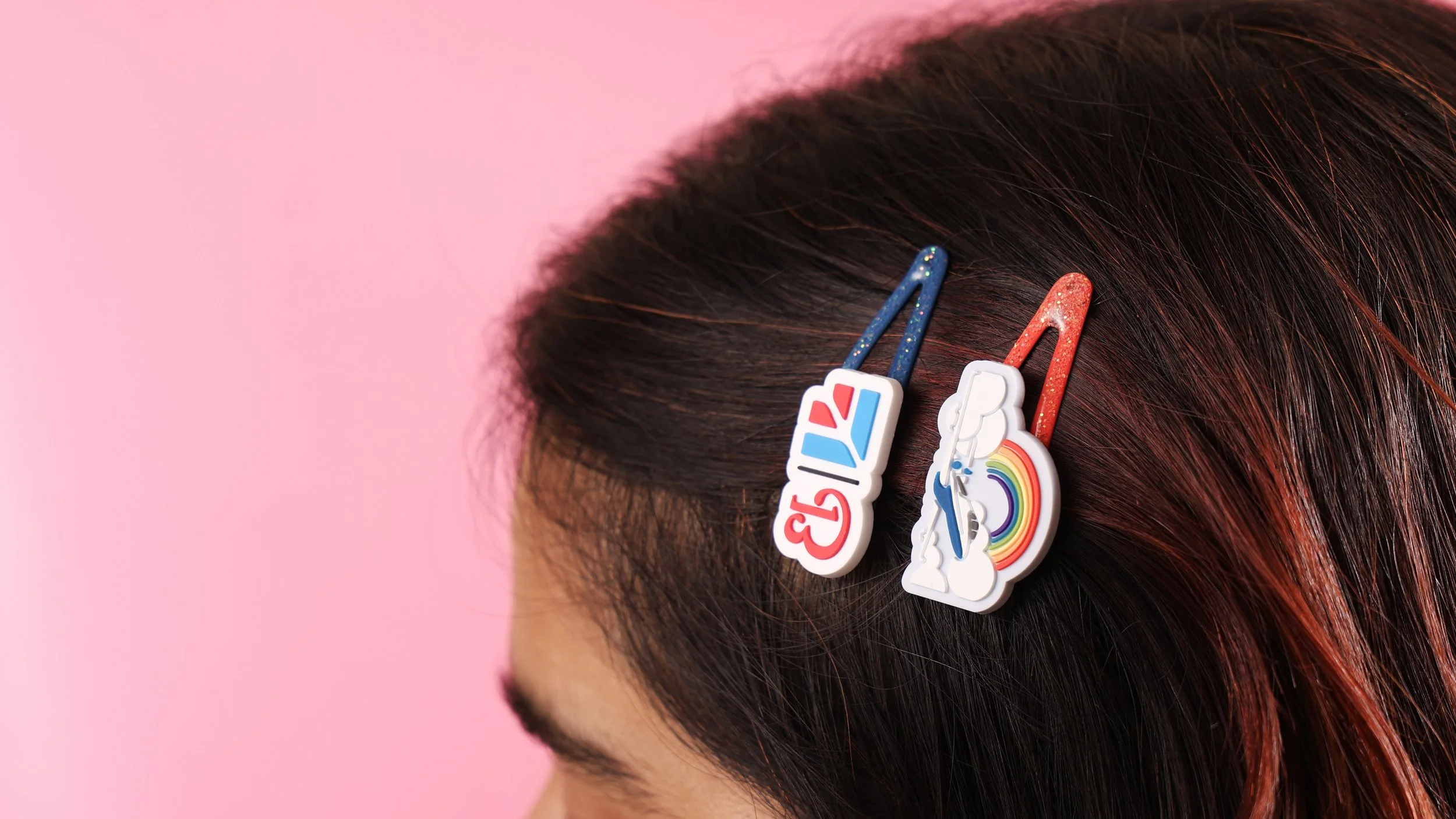 Custom hair clips with logo charm and rainbow airplane charm, glitter clip bands for airline brand promotion