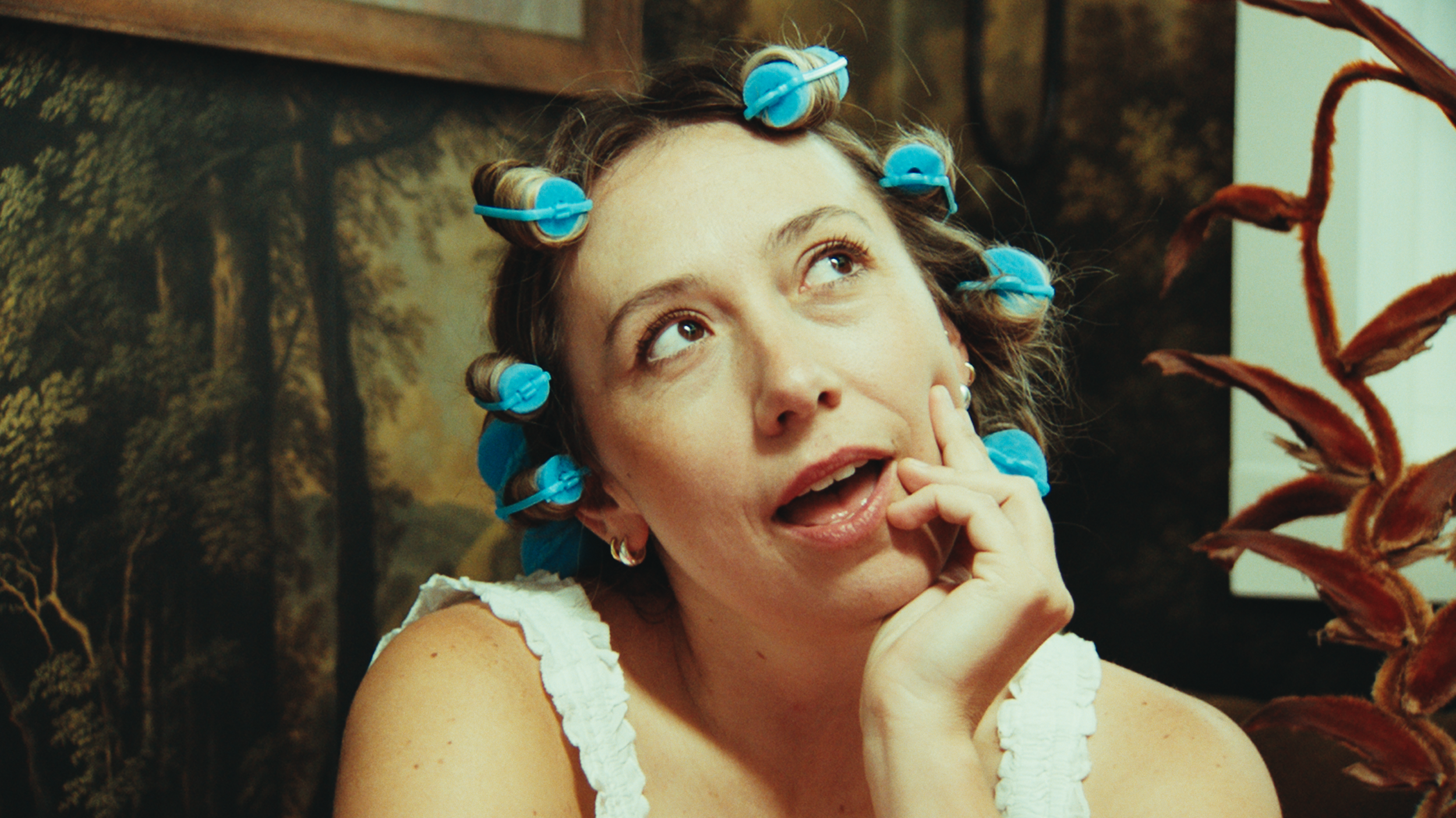 BEAUTY-QUEEN-STILLS_1.90.2 copy.png