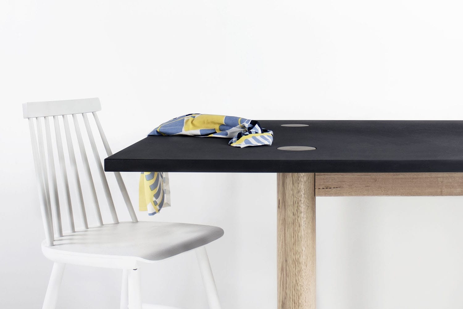 Anna Table - Detail
