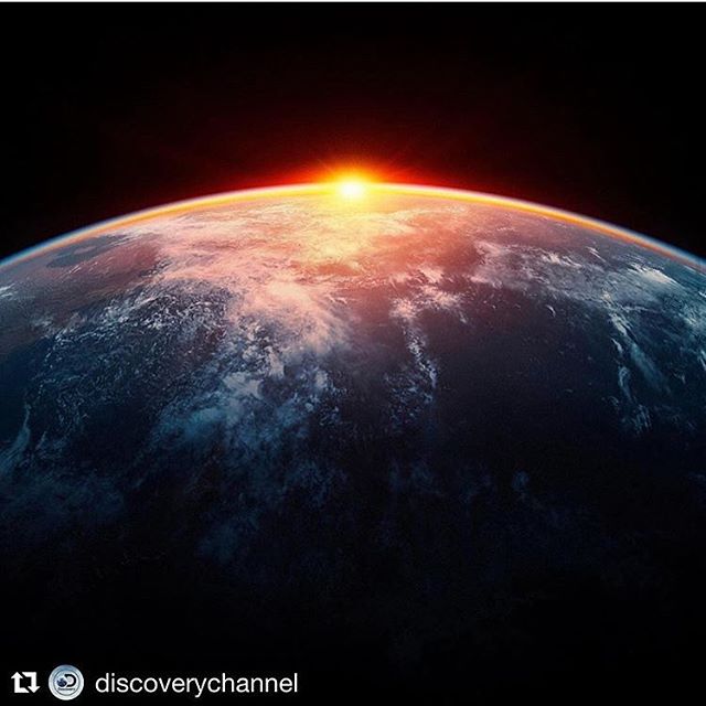 Repost @discoverychannel @racingextinction &quot;Earth is what we all have in common.&quot; Wendel Berry #actonclimate #racingextinction #convergencestory #storiesforgood #creativevisions #sciencefiction #graphicnovels #water #saynotopalmoil #plastic