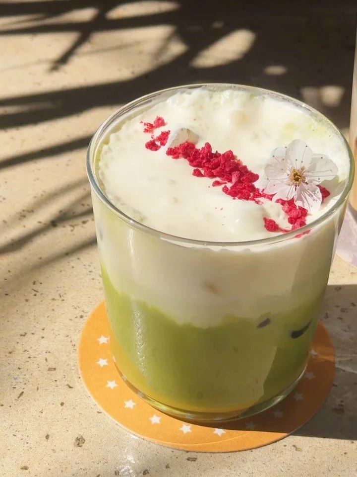 Spring is here! And so is our Orange Blossom Matcha, made on oat milk with a sprinkle of freeze dried raspberries 🌸