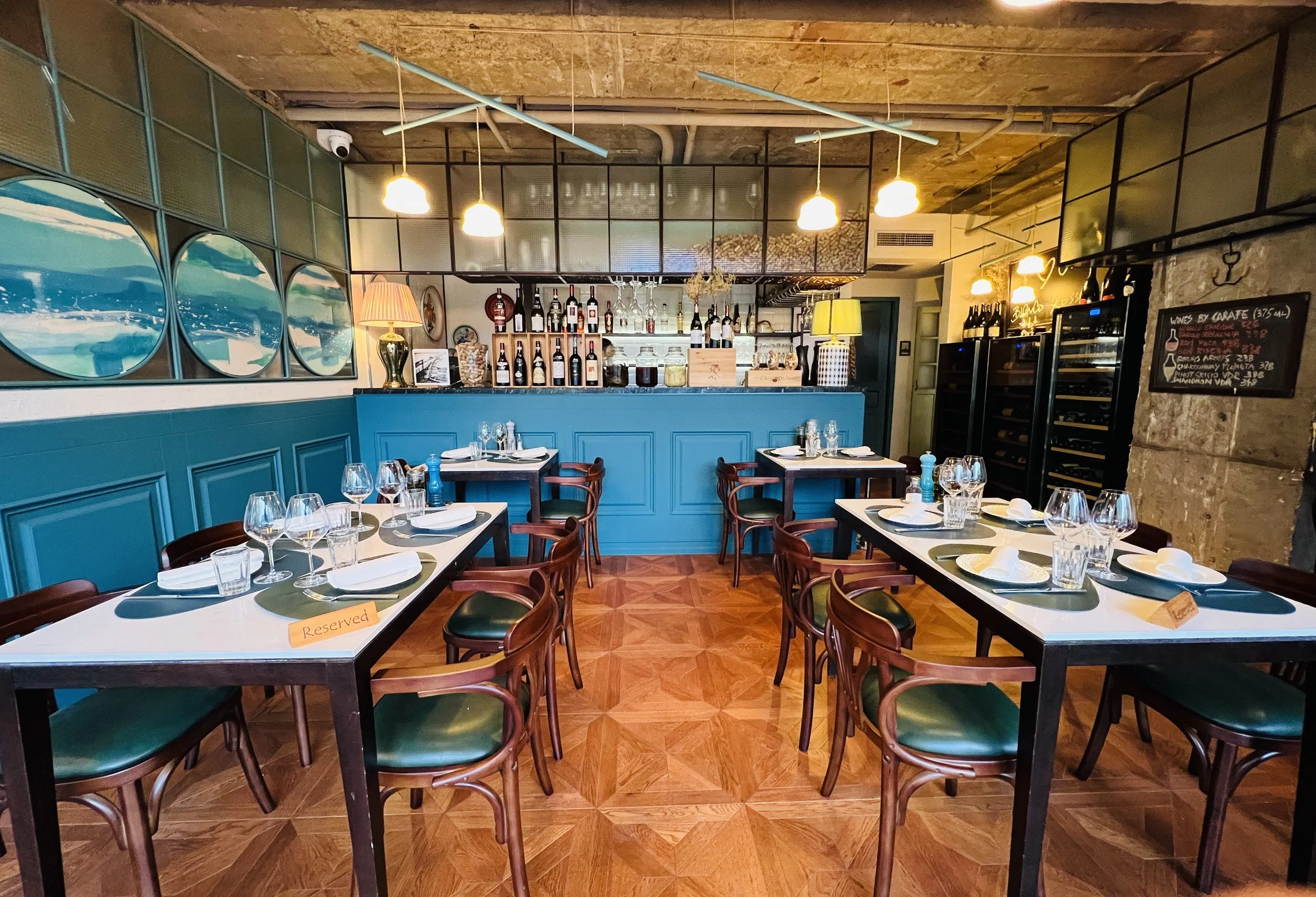 Fiume_New interior Bar.jpeg