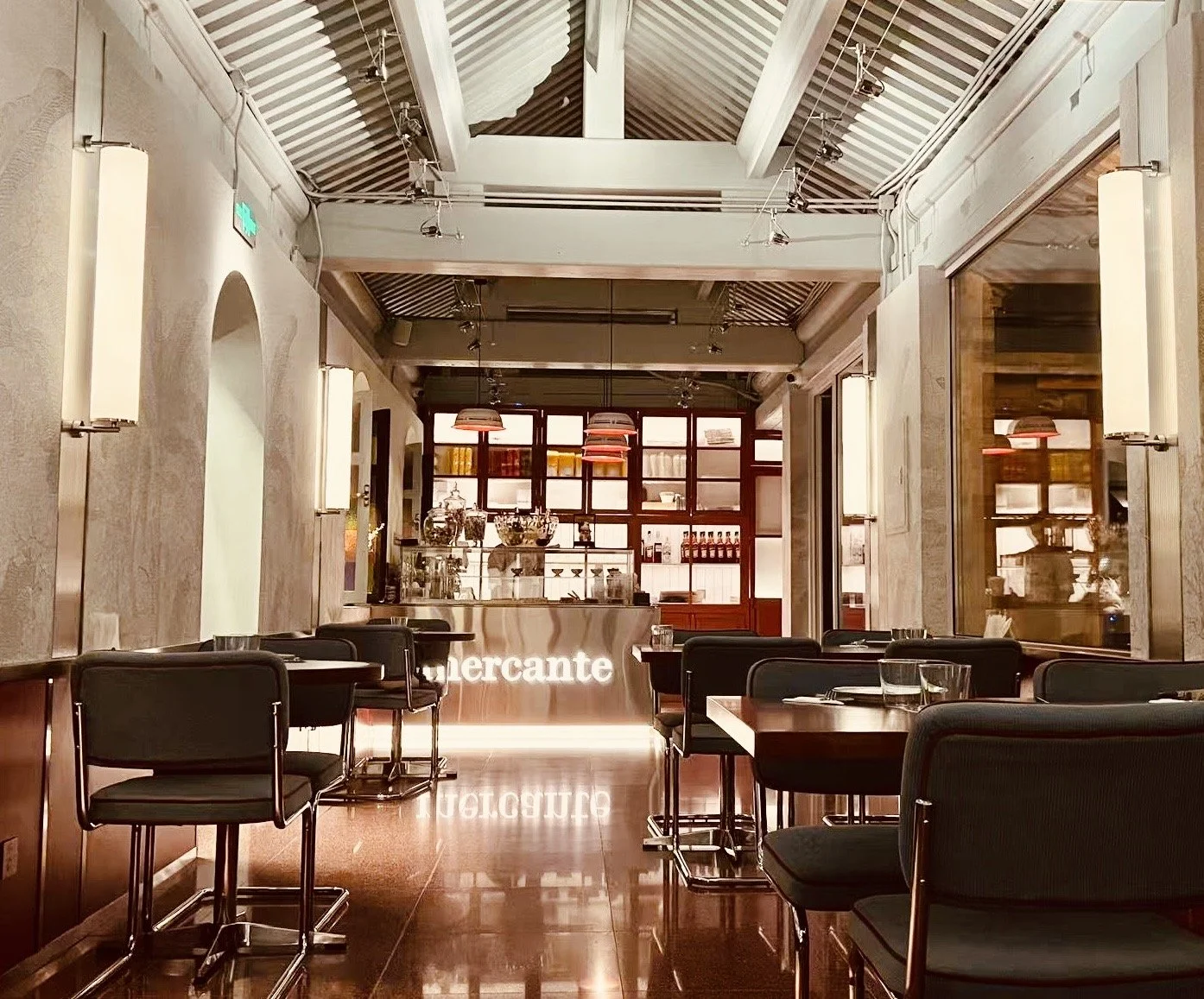 Interior main room_2.jpg