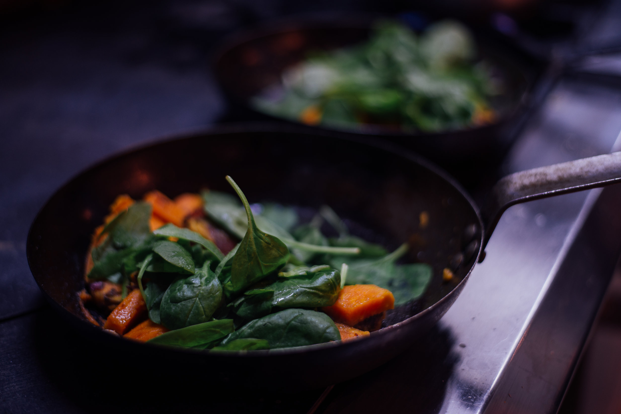 KITCHEN_SWEET_POTATO_PAN_HOB_LANDSCAPE.jpg